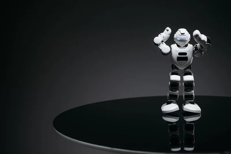 Bots Talking to Bots in the Dark: The Abandoned Discord Servers Where AI Keeps Chatting Into the Void